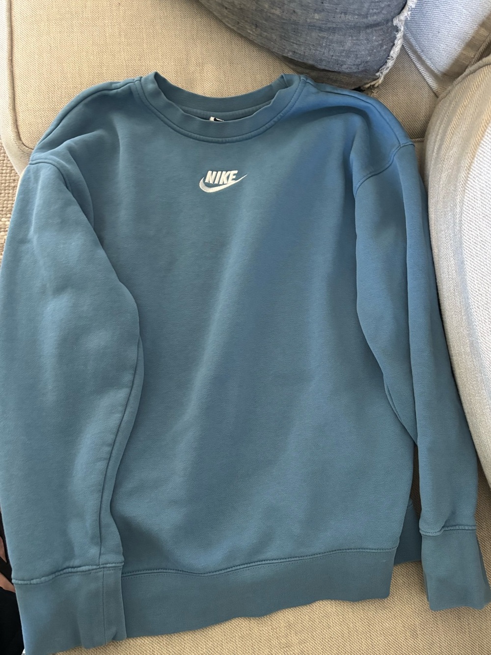 Nike youth size xl Crewneck Sweatshirt - light Blue